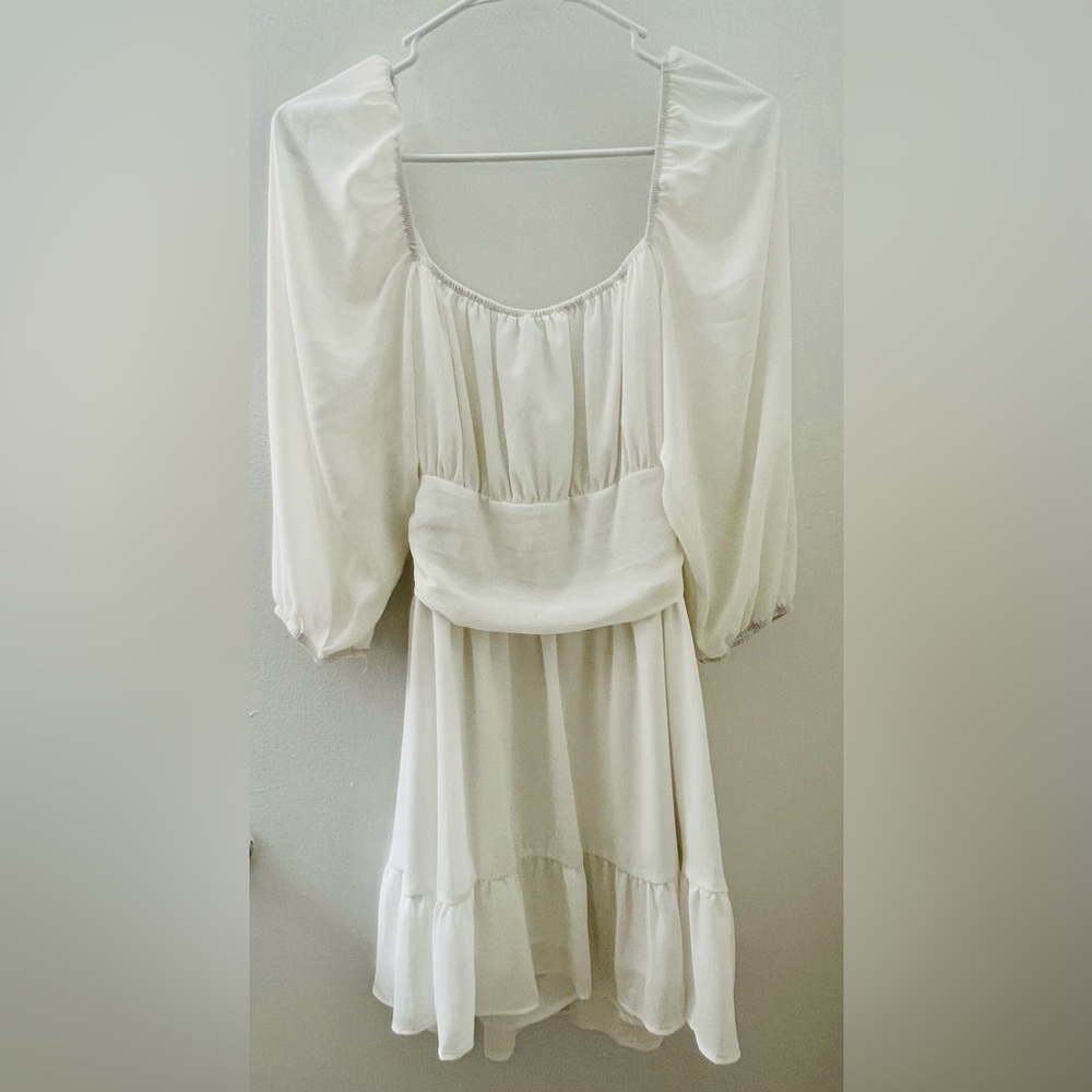 Elegant White Puff-Sleeve Women’s Dress